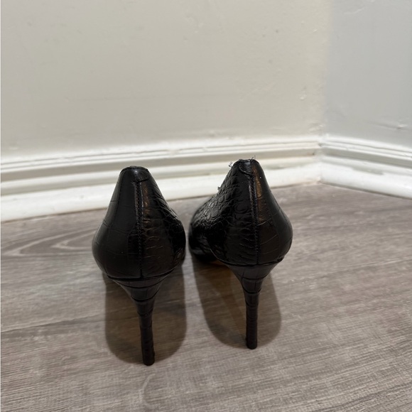 Banana Republic Black Croc Pattern Women's Heels - Size 8 US - Picture 4 of 9